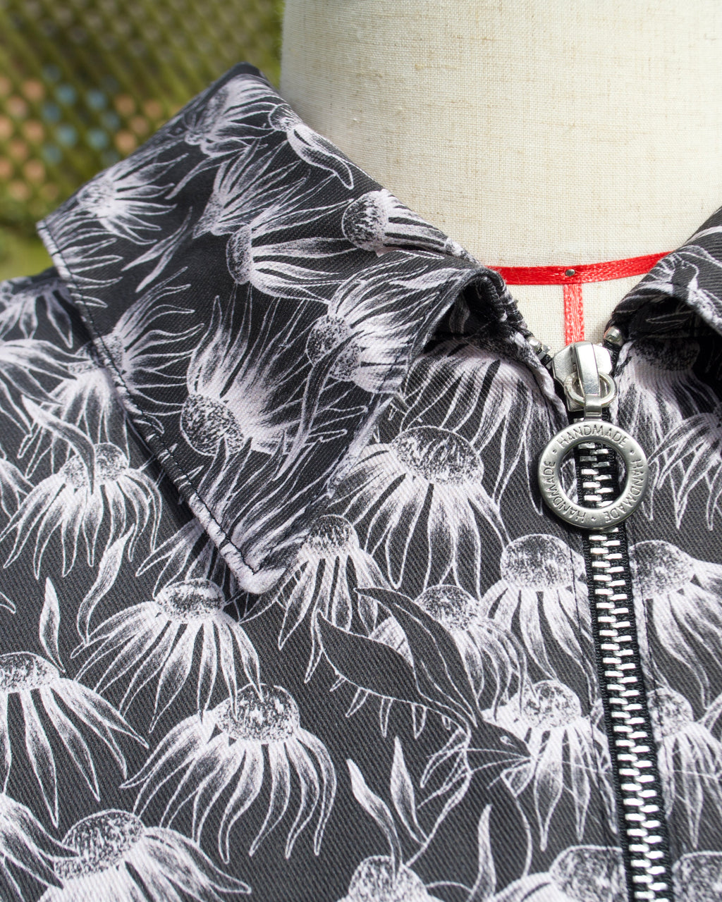 Carys Jacket - Hidden in the Flowers
