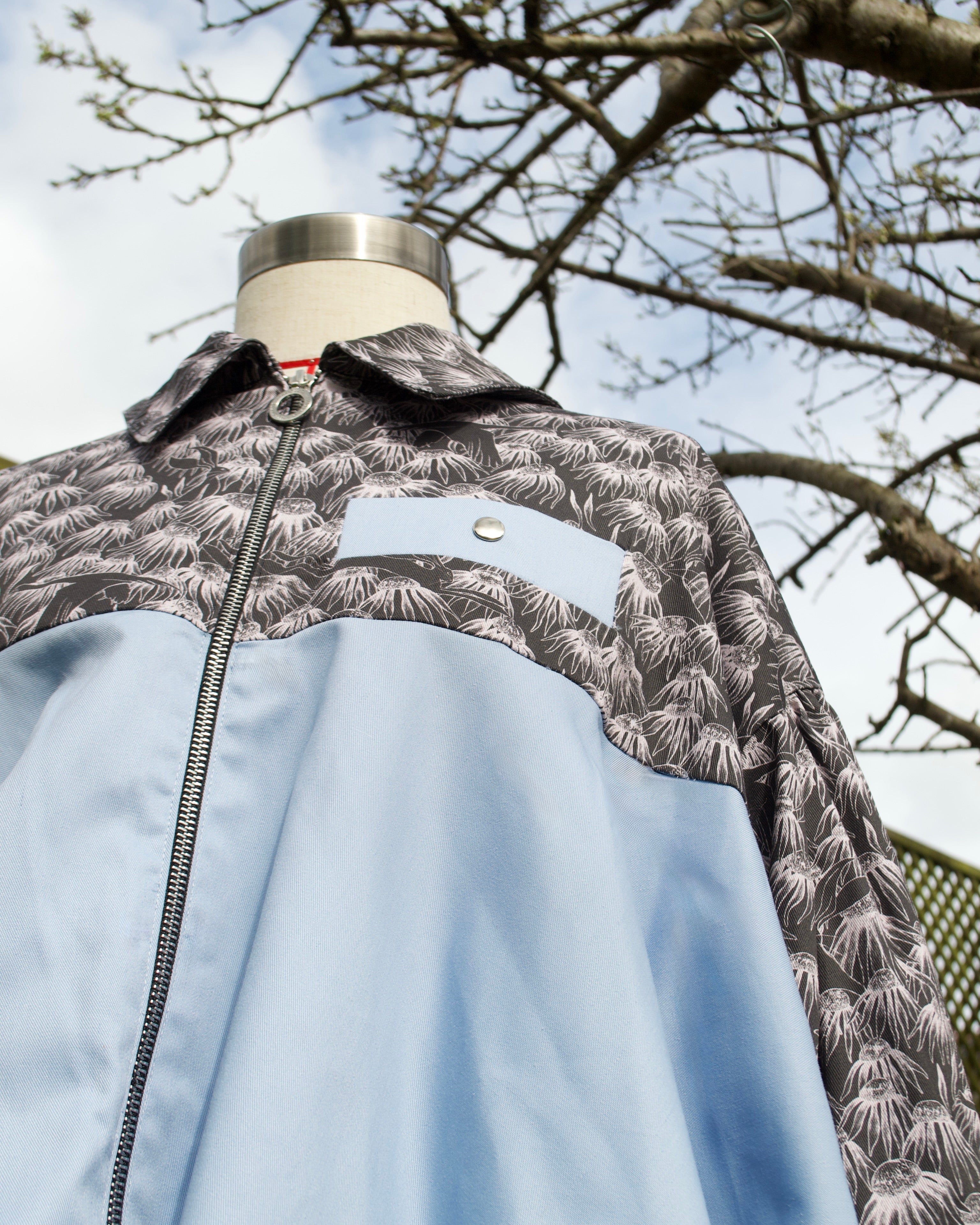 Carys Jacket - Hidden in the Flowers