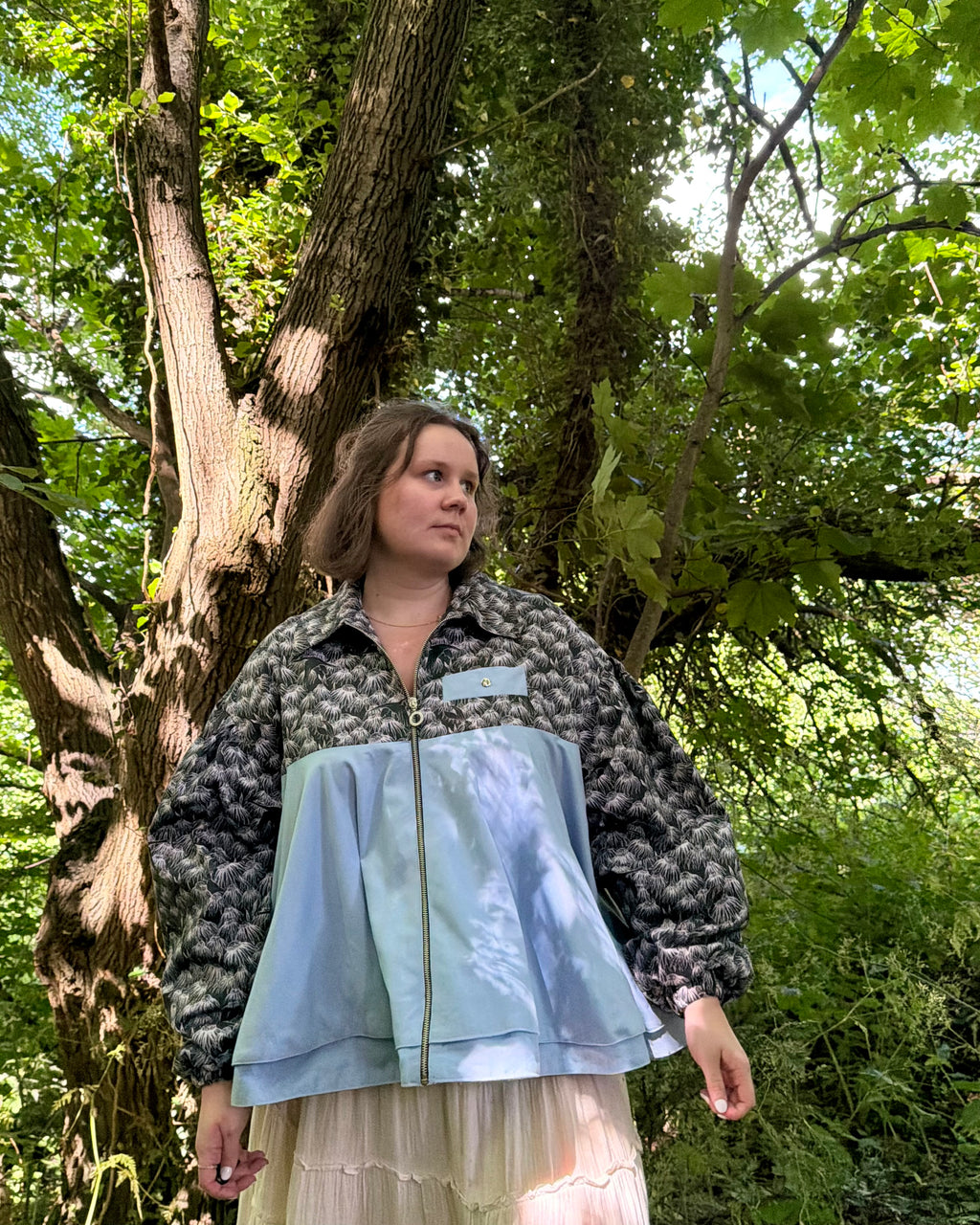 Carys Jacket - Hidden in the Flowers