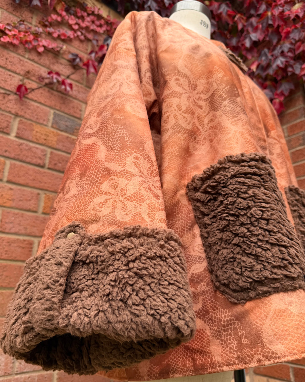 Daphne Jacket - A Quiet Warmth
